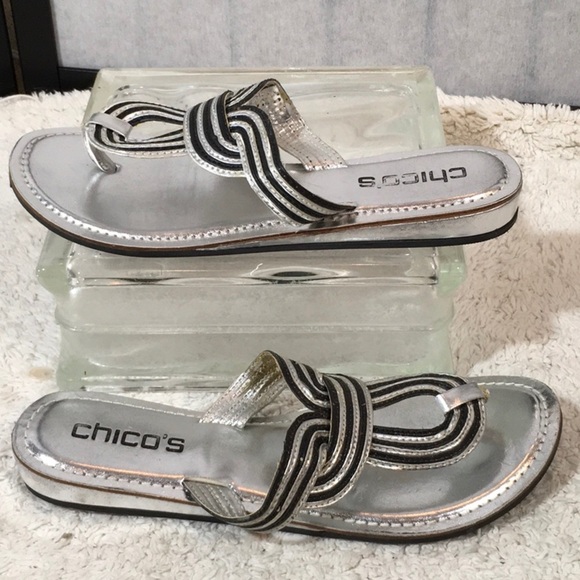 Chico’s silver & black thong sandals - Picture 2 of 7